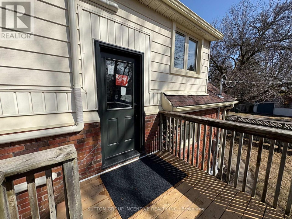 UPPER - 20 BAYVIEW DRIVE Barrie (Allandale), Ontario 3
