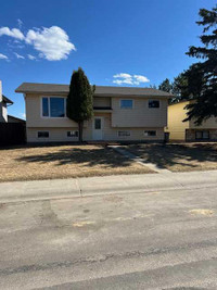 20 Harolds Hollow, Whitecourt