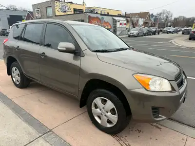 2009 TOYOTA RAV4 2.5 L 4 CYLINDER FWD 165,000 KM NO ACCIDENT CARFAX AVAILABLE! ONE OWNER ONTARIO VEH...