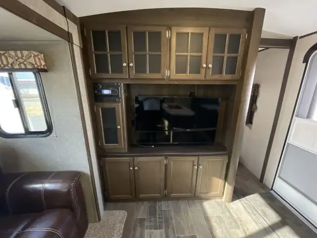 2017 Keystone RV Premier Ultra Lite 26RBPR in Travel Trailers & Campers in Kamloops - Image 12