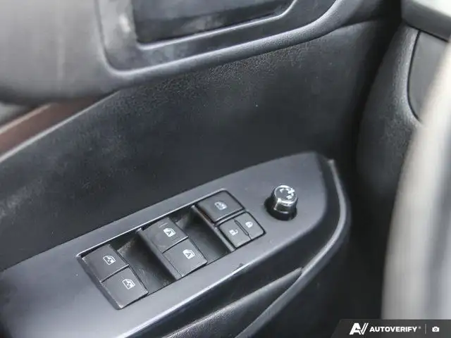 2015 Toyota Highlander LE | Heated Seats | AWD | Power Tailgate in Cars & Trucks in London - Image 21