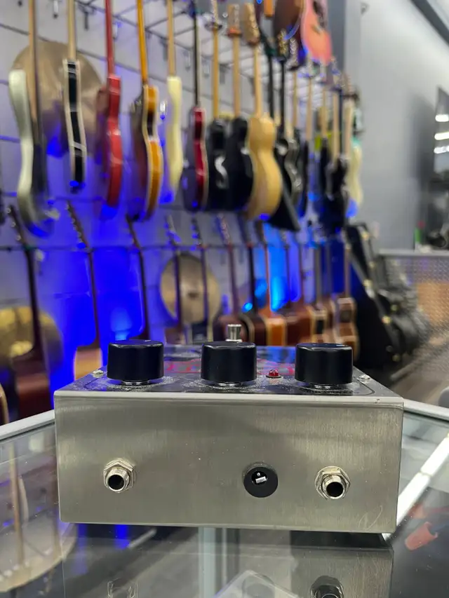 Electro-Harmonix Big Muff Guitar Pedal in Amps & Pedals in City of Toronto - Image 3