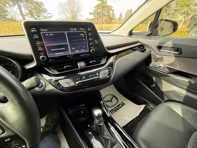 2020 Toyota C-HR Limited LIMITED| NO ACCIDENTS| LOW KM in Cars & Trucks in Markham / York Region - Image 30