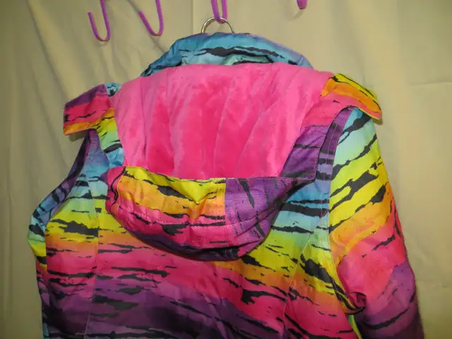 Girl's Multi Colored Hooded Winter Jacket Size 14Y in Kids & Youth in Winnipeg - Image 8
