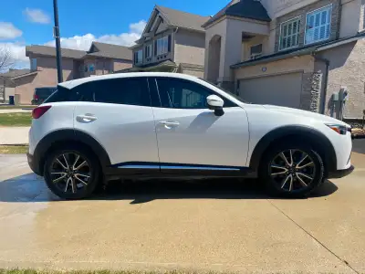 Super clean and well maintained 2016 Mazda CX-3 GT. New Michelin CrossClimates 2025, 1 1/4” hitch as...