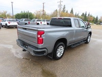 Recent Trade in, 2023 Chevrolet Silverado RST Duramax Turbo diesel 3.0L 4x4. Comes with heated front... (image 6)