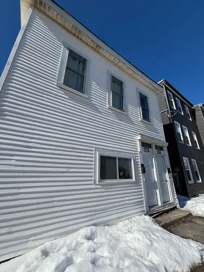 Freshly Updated 2-Bedroom with Private Entrance - 153 Adelaide Street This bright apartment offers t...