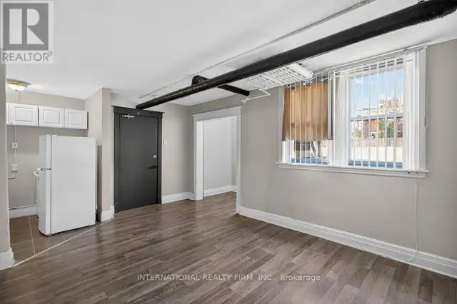 2 - 109 BALSAM AVENUE S Hamilton (Stipley), Ontario in Long Term Rentals in Hamilton - Image 9