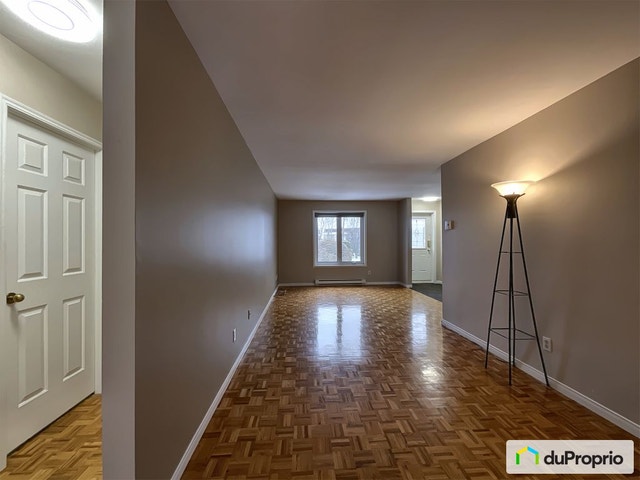 $651,700 - Duplex for sale in Sherbrooke (Jacques-Cartier) — photo 2