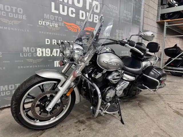 2009 Yamaha V-Star 950 Tourer in Street, Cruisers & Choppers in Drummondville - Image 9