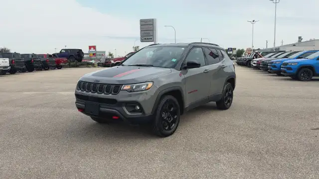 2023 Jeep Compass Trailhawk Trailhawk 4x4606394263421603842