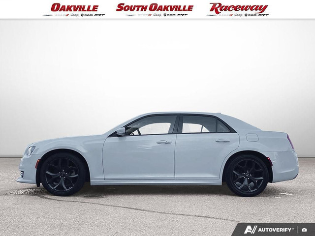 2023 Chrysler 300 300 Touring L | RWD | 3.6L V6 | NAVI | SUNROOF in Cars & Trucks in Oakville / Halton Region - Image 3