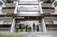 99 Dowling Avenue offers a quiet five-storey high-rise resting in a mature community. Parkdale is po... (image 8)