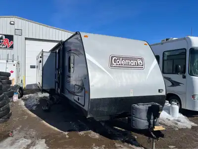 Just arrived 2013 Coleman Explorer 297 RE Front queen island bed with private front room. Big bathro...