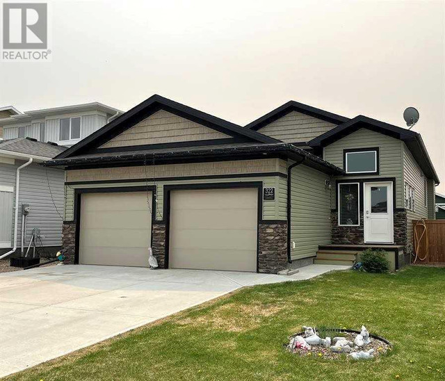 322 11 B Street Nobleford, Alberta in Houses for Sale in Lethbridge - Image 2