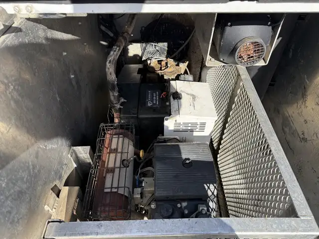 2024 Ford F-550 Crew Cab 4x4 Service Truck with Welder and Compr in Heavy Trucks in City of Montréal - Image 34