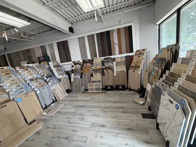Luxury Vinyl Plank 100% Waterproof, Attached Underlay 8MM 7MM