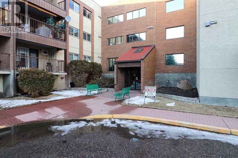 110, 3090 15 Avenue SE Medicine Hat, Alberta Condos for Sale