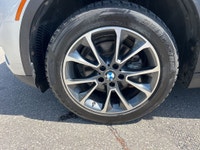 Double L Motors Ltd. Luxury midsize SUV with all-wheel drive, powered by a smooth 3.0L turbocharged... (image 6)