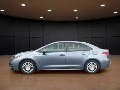 Discover the 2020 Toyota Corolla SE in a vibrant blue finish, featuring front-wheel drive and except...