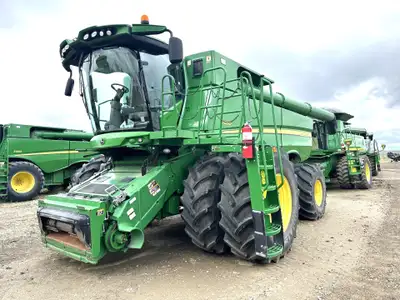 1820sephrs, Hyd F/A CM, PC Chopper, GS3, 650/85R38D, 750/65R26, LED, 28.5' Auger, PowerFold, Tough G...