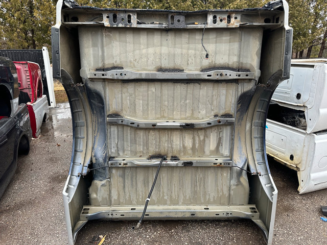 Southern Box/Bed Ford F150 Rust Free! in Auto Body Parts in Thunder Bay - Image 3
