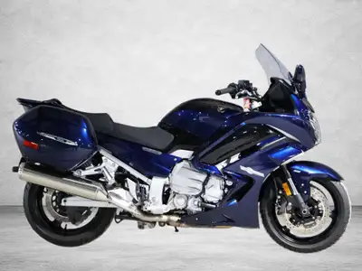 2025 Yamaha FJR1300 Come and meet our experts at Gabriel BMW Moto / Moto International, your dealer...