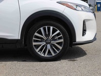 2025 Nissan Kicks Play SV Modern styling, impressive efficiency, and everyday practicality come toge... (image 7)
