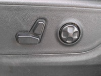 WOW! SPORT CREW CAB! EXTRA CLEAN INSIDE AND OUT! CLEAN CARFAX, NO ACCIDENTS, 5.7L HEMI V8, 4X4, LEAT... (image 6)