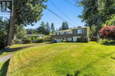 Great Opportunity in a Central Colwood Location. This home offers plenty of potential on a large.25...