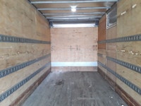 2019 Freightliner M2 106 Ryder Stock ID: 841357 Transmission Type/Speed: AUTO 6 Engine: DIESEL B6.7... (image 9)
