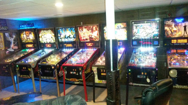 TOP DOLLAR FOR UNWANTED PINBALL MACHINES BEAT ALL OFFERS BY %20 in Toys & Games in Calgary - Image 3