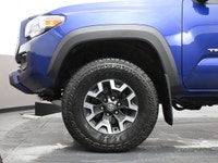 One owner 2023 Toyota Tacoma TRD Off Road comes equipped with heated seats, power driver seats, toyo... (image 4)