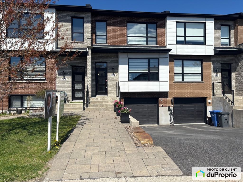 $679,000 - Townhouse for sale in Longueuil (St-Hubert) — photo 1