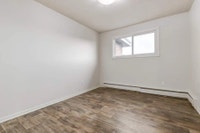 Amenities: Keyless Entry • City Views • Stainless Steel Appliances Available Suite & Building: Spaci... (image 8)