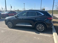 The advertised vehicle price is based on a promotional finance offer. Customers who purchase the veh... (image 2)