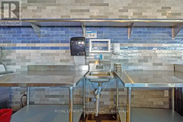 985 TALBOT STREET St. Thomas, Ontario in Commercial & Office Space for Rent in London - Image 24