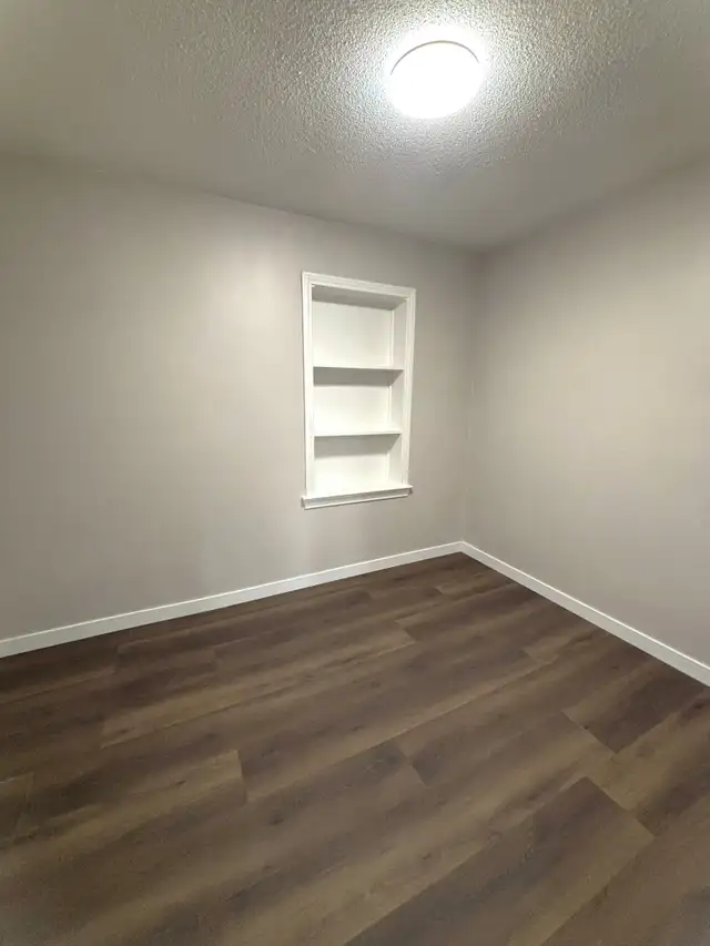 Newly Renovated 1 Bedroom Apartments Available | 721 Devine St in Long Term Rentals in Sarnia - Image 6