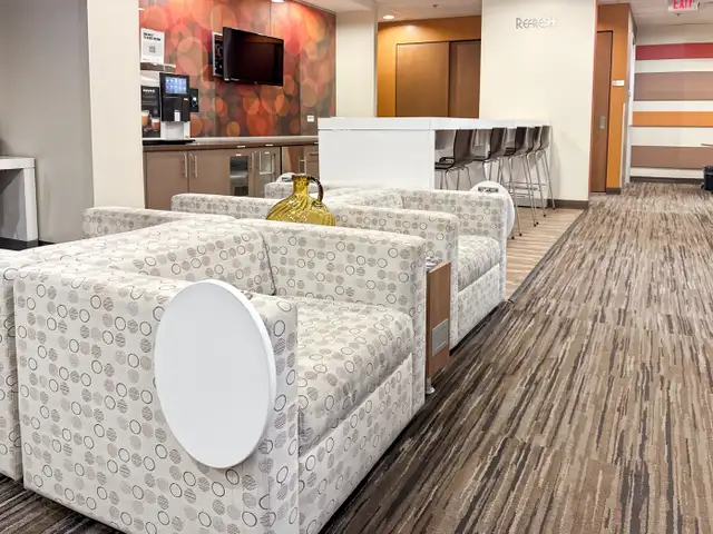 Office space for rent for 1 person in Crowfoot Centre Calgary in Commercial & Office Space for Rent in Calgary - Image 5