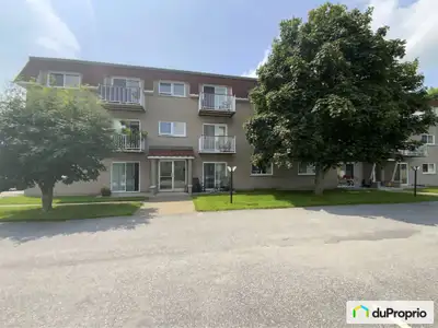 Revenus bruts potentiels: 103 980$ Multiplex résidentiel de 12 logements à Saint-Hyacinthe dans le s...
