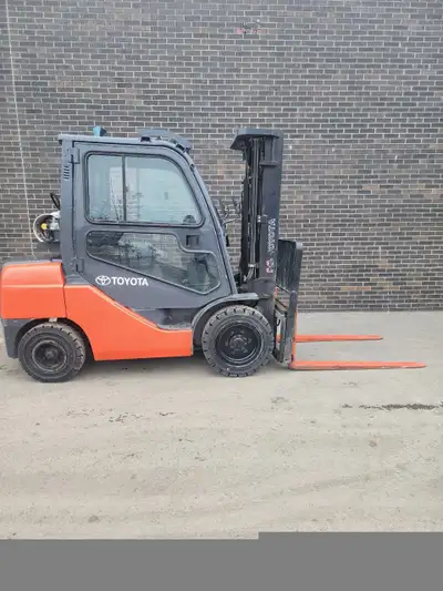 Keywords: used forklift, forklift, propane forklift, 3-stage mast, 6,000 lbs capacity, side shift, w...