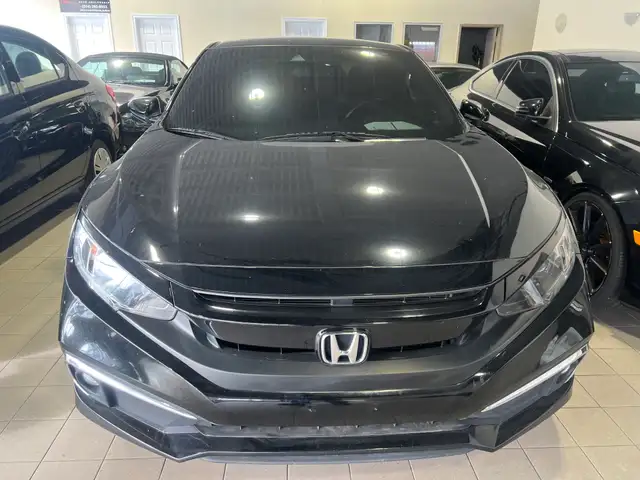 2019 Honda Civic Coupe in Cars & Trucks in City of Montréal - Image 3
