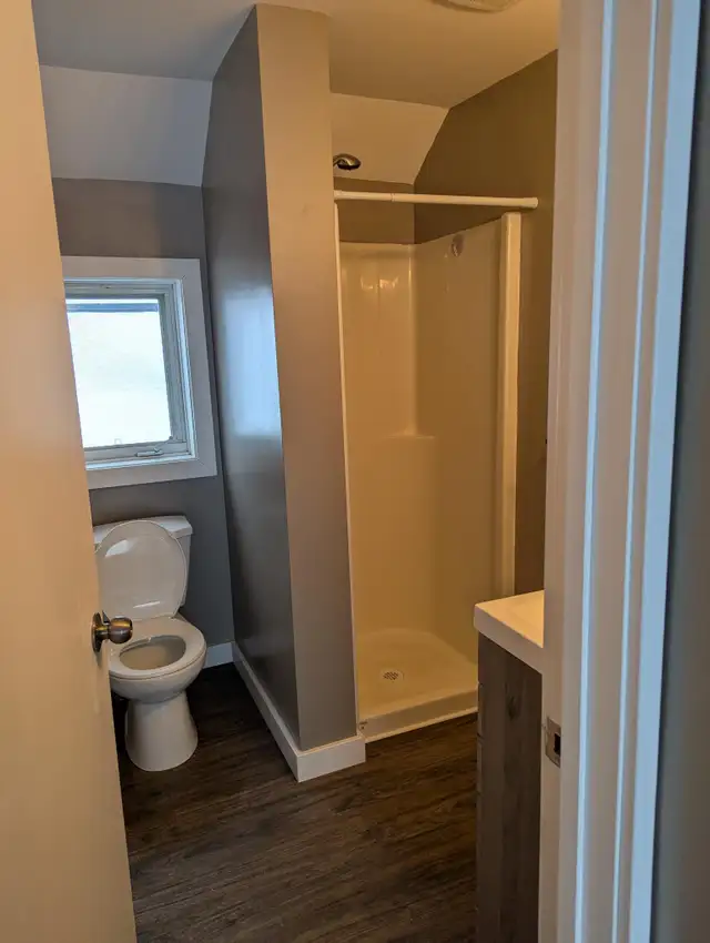 1 Bedroom Upper Unit – $1,199/month + 50% Utilities – Parking In in Long Term Rentals in Sault Ste. Marie - Image 7