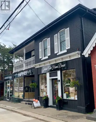 Super cute retail space available, Has great exposure and one parking space is included, Some update...