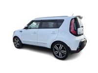 La Kia Soul ! 2015 représente la version haut de gamme (Exclaim) de ce multisegment urbain au design... (image 8)