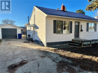 222 2nd AVENUE W Gravelbourg, Saskatchewan