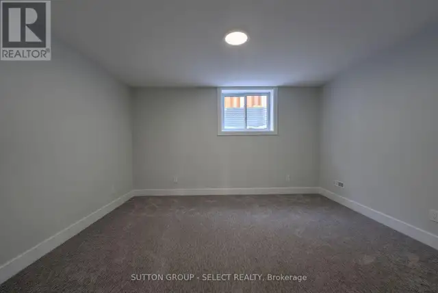 19 LOIS COURT Lambton Shores (Grand Bend), Ontario in Houses for Sale in Grand Bend - Image 34