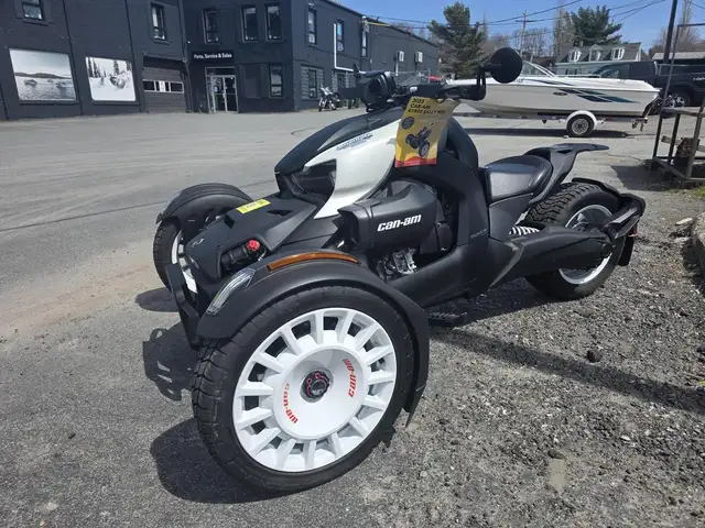 2023 Can-Am Ryker Rotax(R) 900 ACE(TM) - Classic Series ralley in Street, Cruisers & Choppers in New Glasgow - Image 2