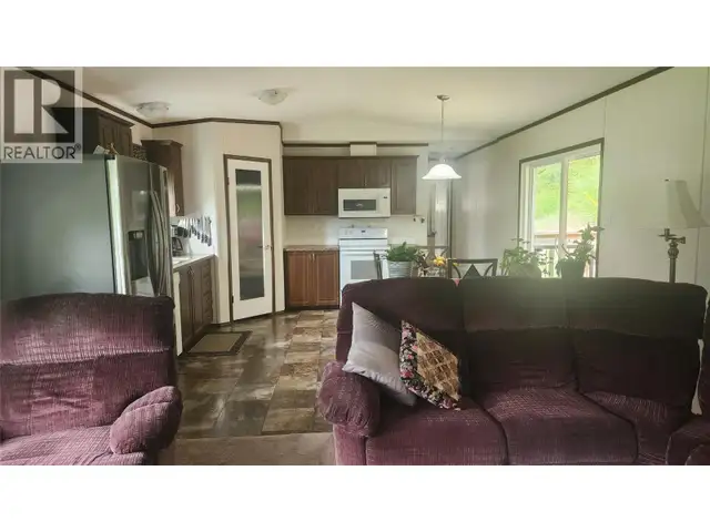 3015 6 Highway Nakusp, British Columbia in Houses for Sale in Nelson - Image 11