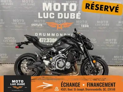 2017 Kawasaki Z900 ABS Kawasaki Z900 ABS 2017 SEULEMENT 12 161 KM MOTO IMMATRICULÉE RÉGULIÈRE À LA S...